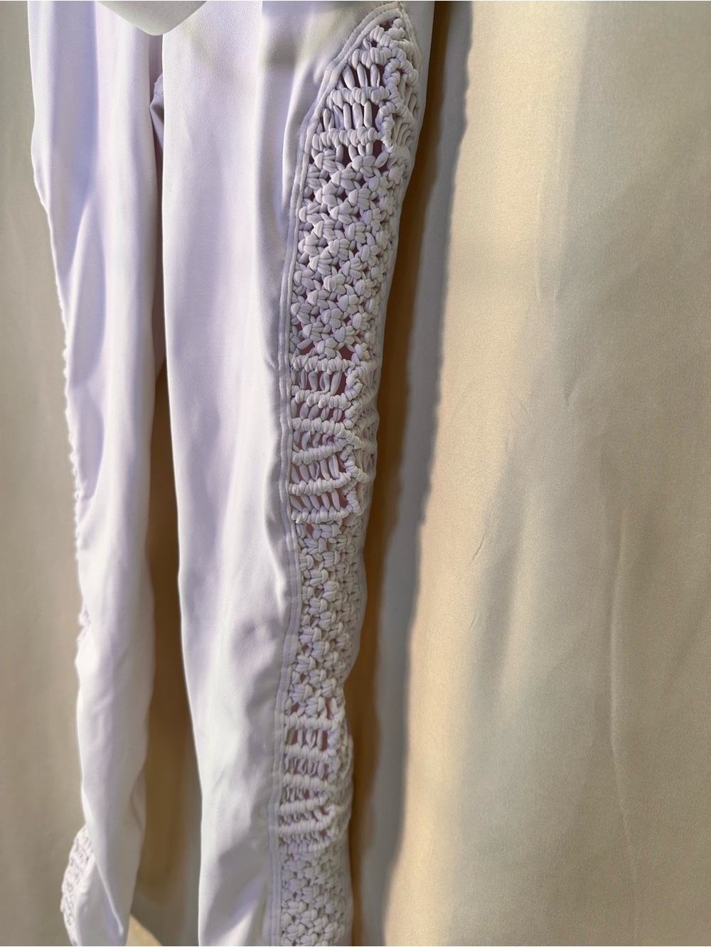 Carbon38 ATHLEISURE SET White crochet Macrame- Leggings(S) & top(M) with Cutouts - Picture 6 of 8